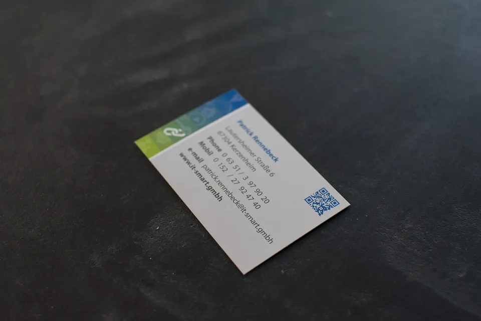 Visitenkarte, Standard, 85 mm x 55 mm, Rückseite mit Kontaktdaten und QR-Code I Rheno Systembau I Mein.smartHAUS