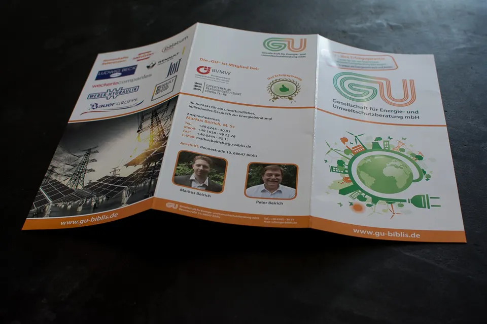 Informationsflyer, Layout und Konzeption bis hin zur Auslieferung an den Kunden I GU